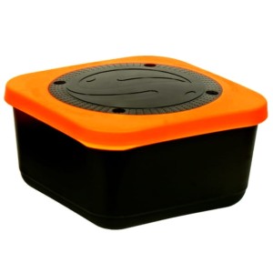 pudełko na przynęty  GURU Bait Box - poj.1,87 litra