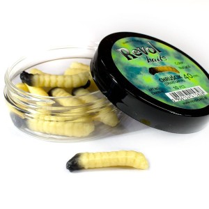 przynęta Chruścik REVOL BAITS dł.40mm - kolor Natural / zapach Czosnek Ser / 1szt.
